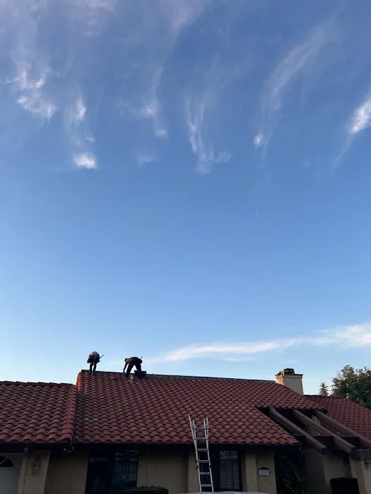 Hernandez Roofers inc Picture 2