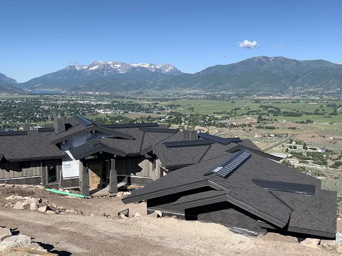 AGL Roof Co Inc Picture 4