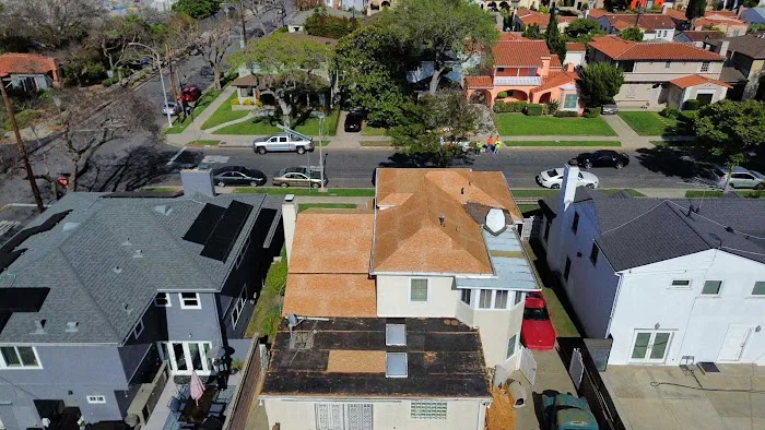 Munoz Roof and Roof Removal Picture 1
