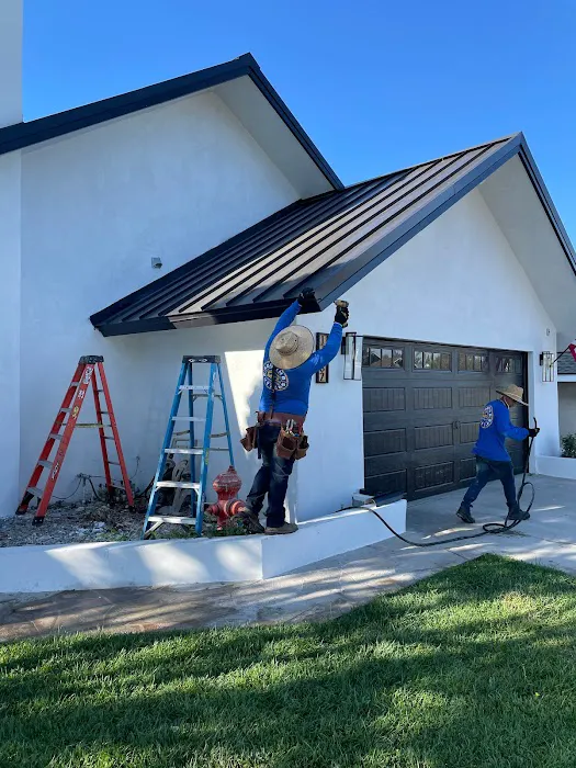 MTZ Roofing & Gutters Picture 7