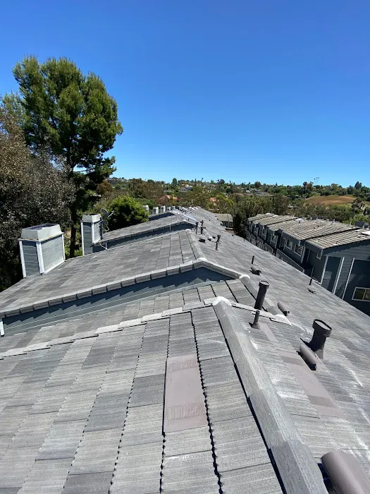 MTZ Roofing & Gutters Picture 9