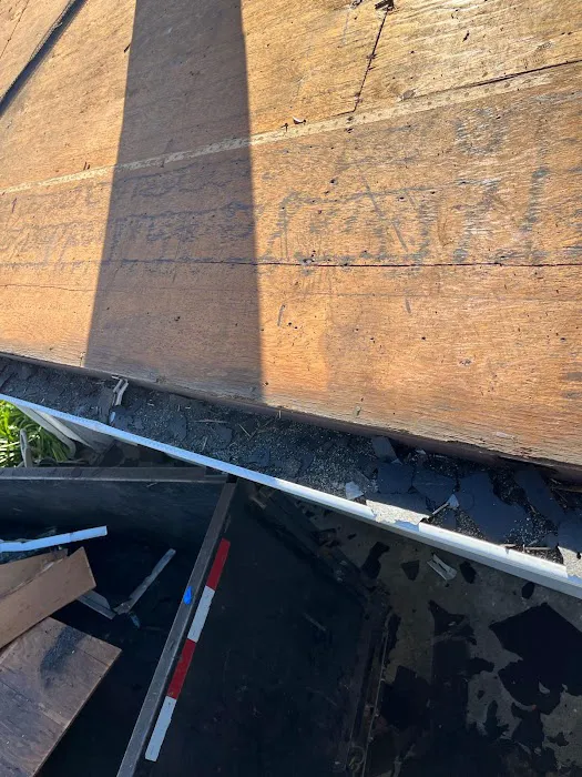 West Covina roofing pros Picture 3