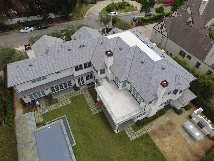 Earl Roofing Inc Picture 3