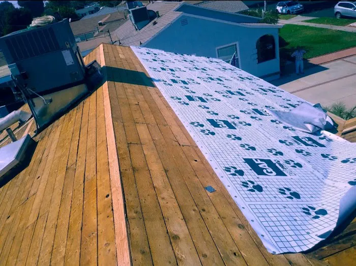 ARIAS ROOFING CORP Picture 1