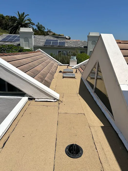 Over & Above Roofing LLC Picture 2