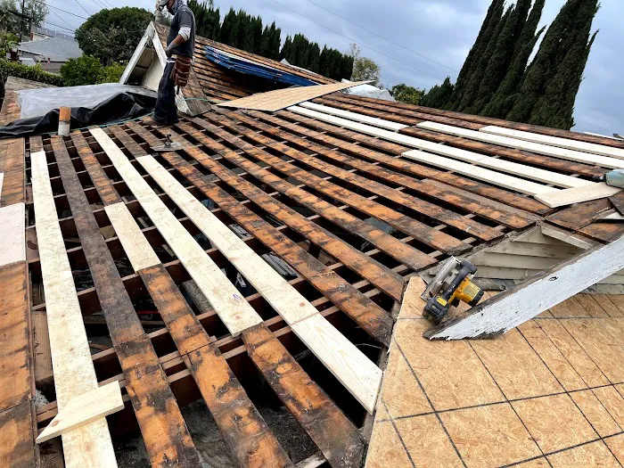 H roof repair Picture 2