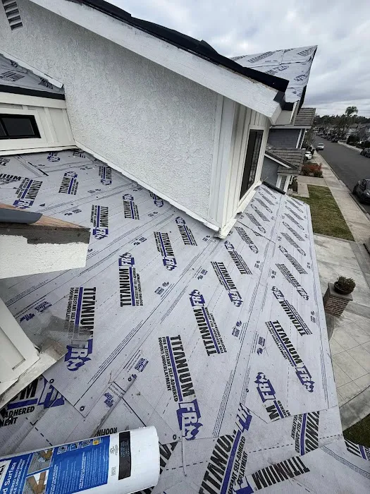 Luis Mendoza Roofing Picture 4