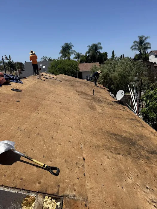 Luis Mendoza Roofing Picture 7