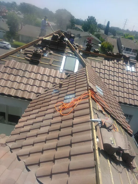 Alvarez Alvarez ROOFING inc Picture 1