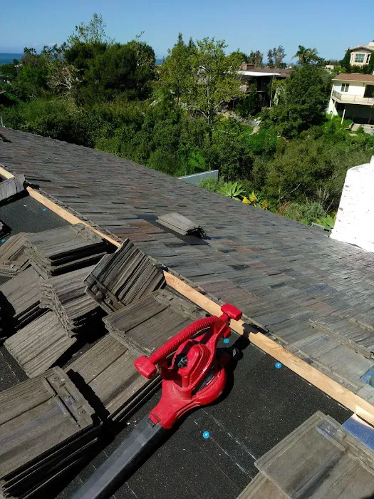 Alvarez Alvarez ROOFING inc Picture 10