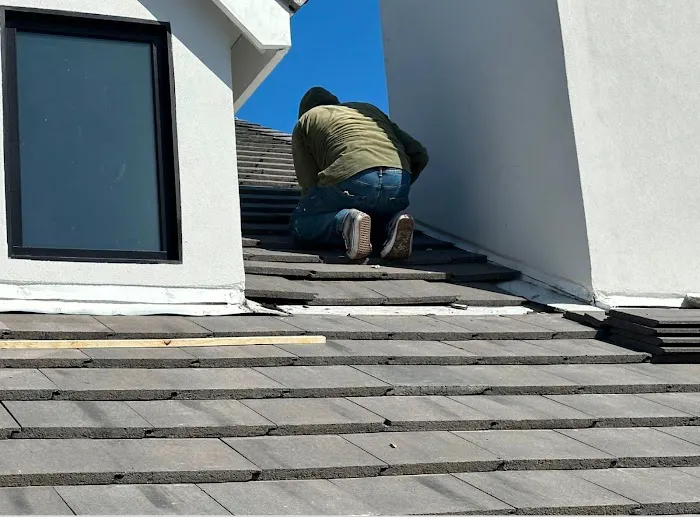 ARROW ROOFING SERVICES Costa-Mesa Picture 3