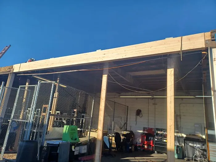 XXLL, Inc. Picture 3