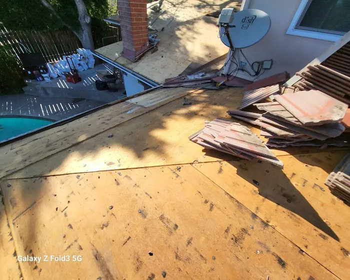 DM Roofing Inc Picture 8