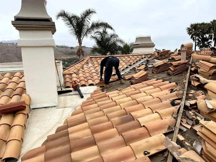 BH Roofing & Development Picture 2