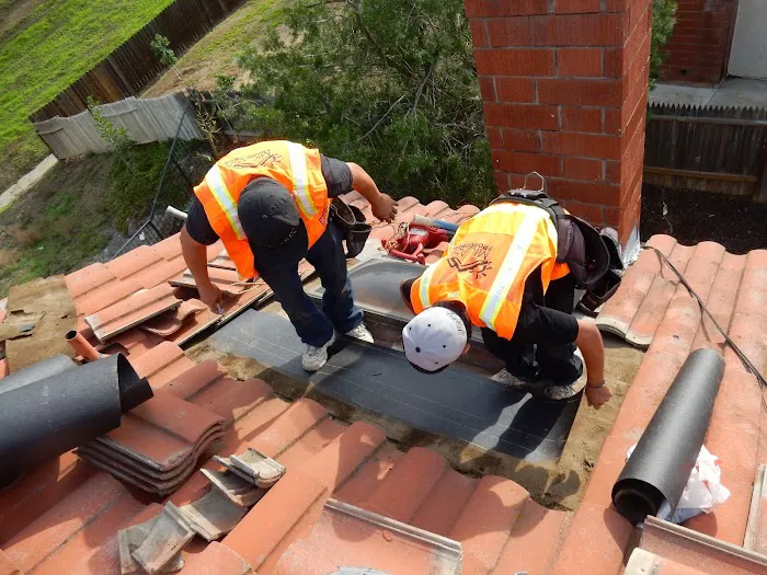 Micasa Pro Roofers - Ontario Picture 1