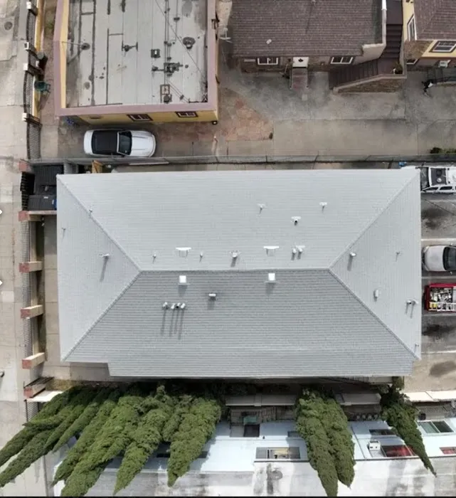 MH Roofer & Commercial Roofing Picture 2