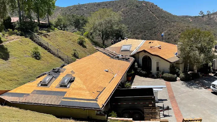 Peak Builders & Roofers of Orange County Picture 1