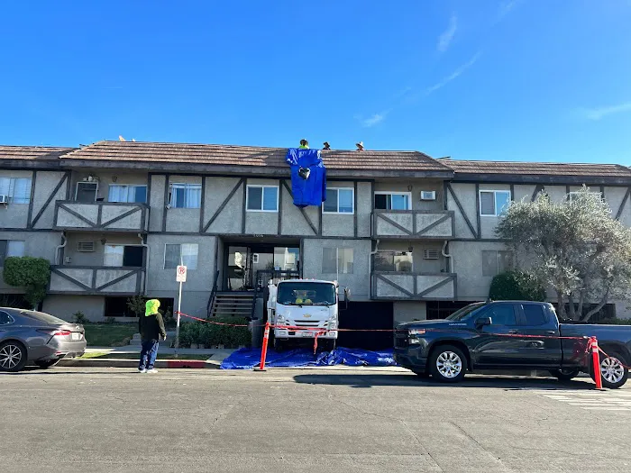 STR8 ABOVE ROOFING Picture 3