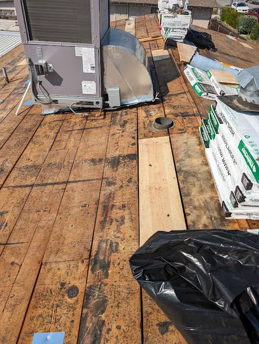 Luna Roofing Picture 1
