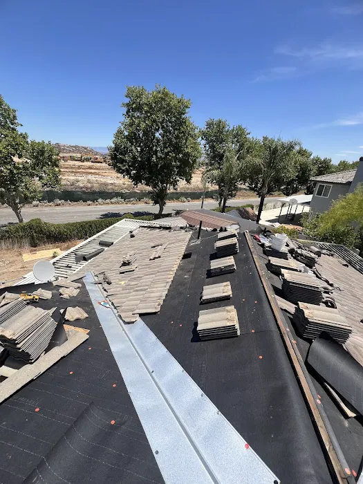 J & R Elite Roofing - Moreno Valley Picture 4