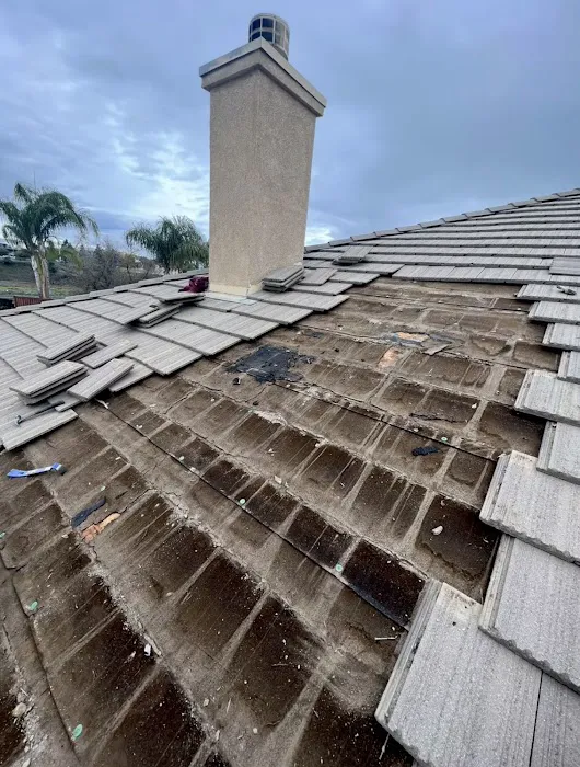 J & R Elite Roofing - Moreno Valley Picture 2