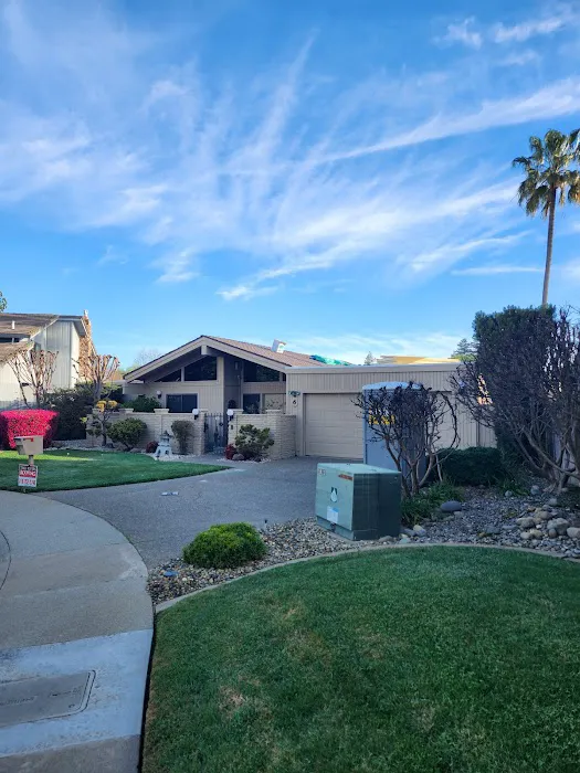 Two Rivers Roofing Picture 4