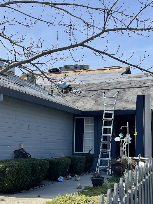 A + Superior Roofing LLC Picture 3