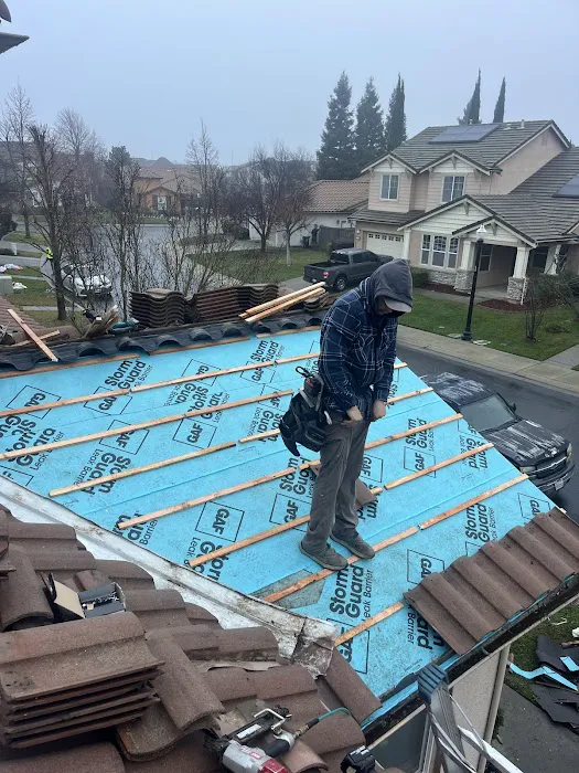 A + Superior Roofing LLC Picture 8