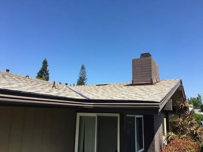 Bob Jahn's Roofing Picture 1