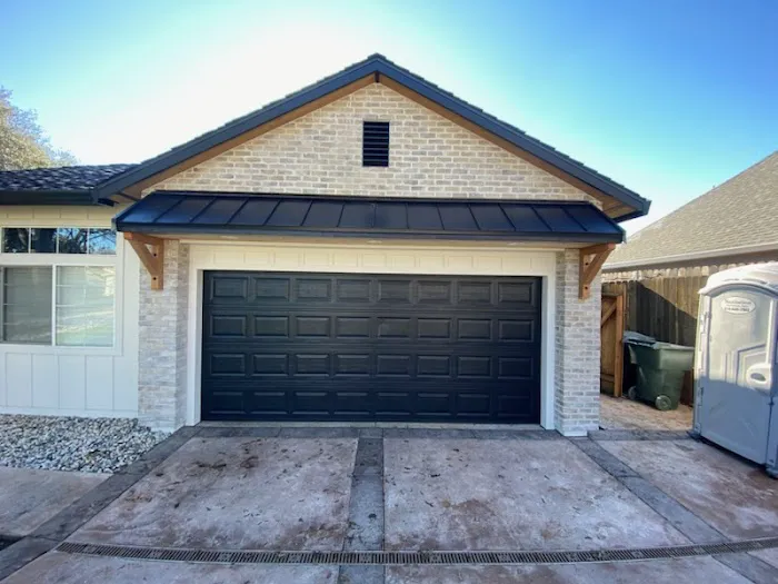 Bob Jahn's Roofing Picture 6