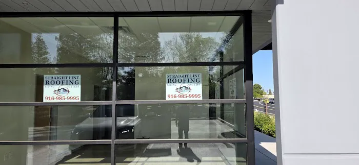 Straight Line Roofing & Construction Picture 3