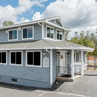 Straight Line Roofing & Construction Picture 5