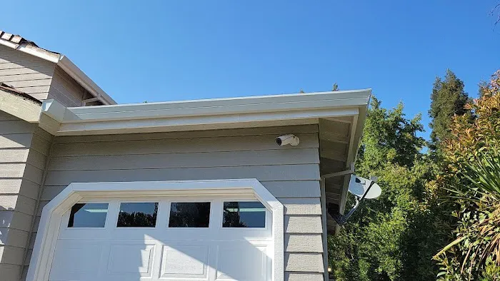 Straight Line Roofing & Construction Picture 2