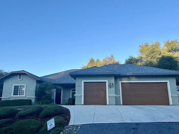 Straight Line Roofing & Construction Picture 6