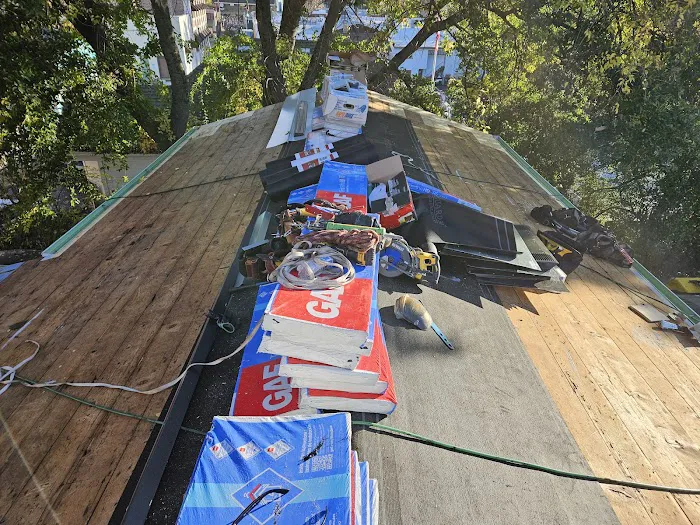 Gomez Diaz Roofing Inc Picture 10