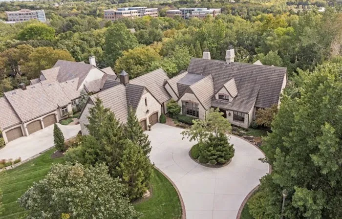 Pro-Roofing USA of Midwest, LLC Picture 8