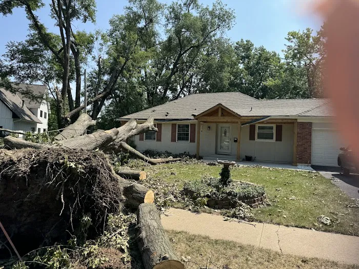 Pro-Roofing USA of Midwest, LLC Picture 4