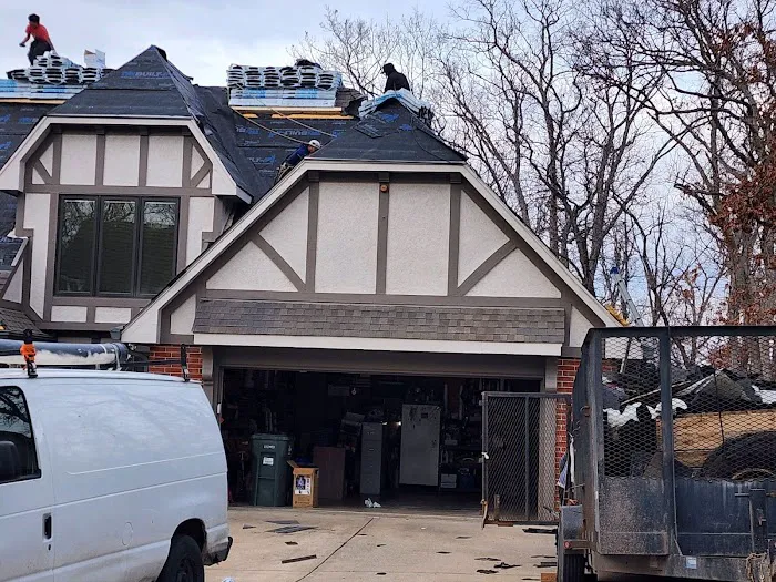 SRA Roofing & Gutters Picture 5