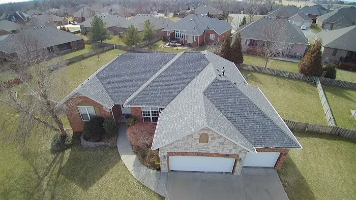 SRA Roofing & Gutters Picture 4