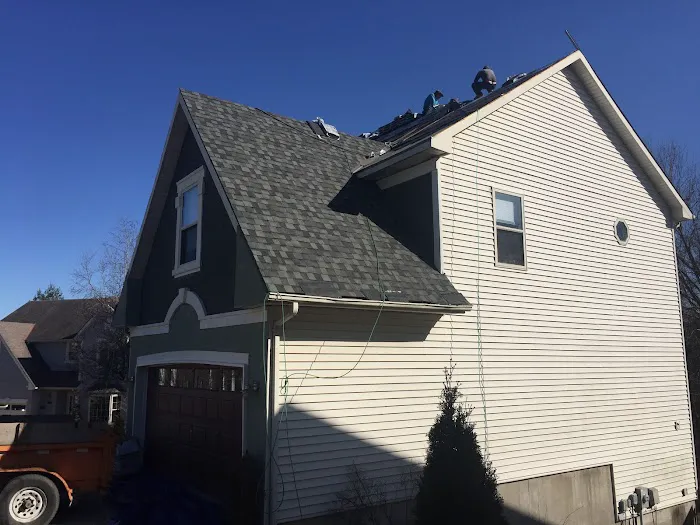 Signature Roofing & Remodeling Picture 1