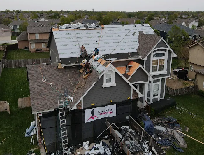 Red-tail Roofing Picture 8