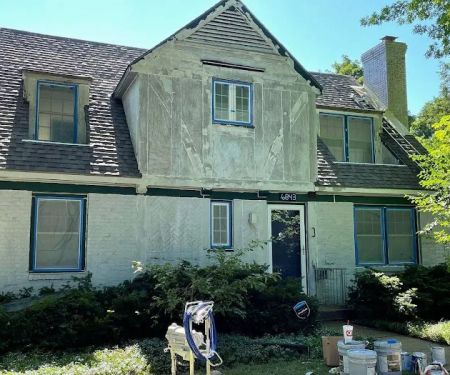 CH Roofing And Exteriors