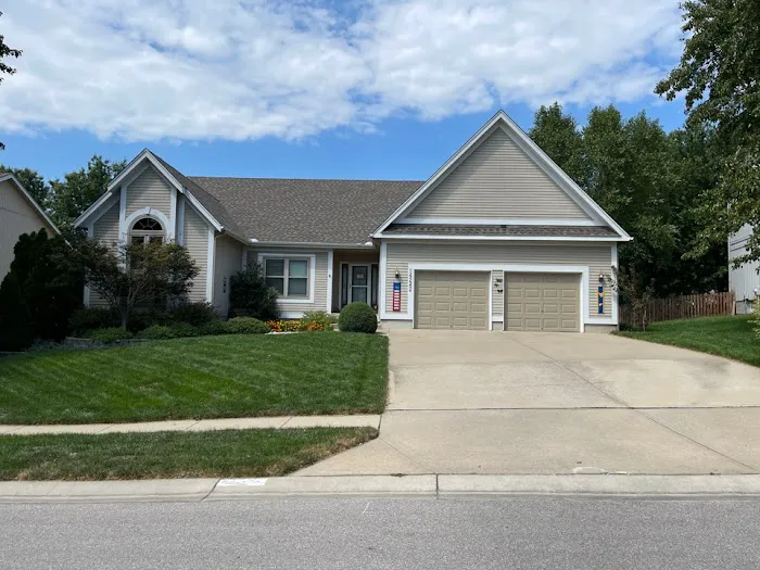 H&H Roofing and Restoration LLC Picture 4