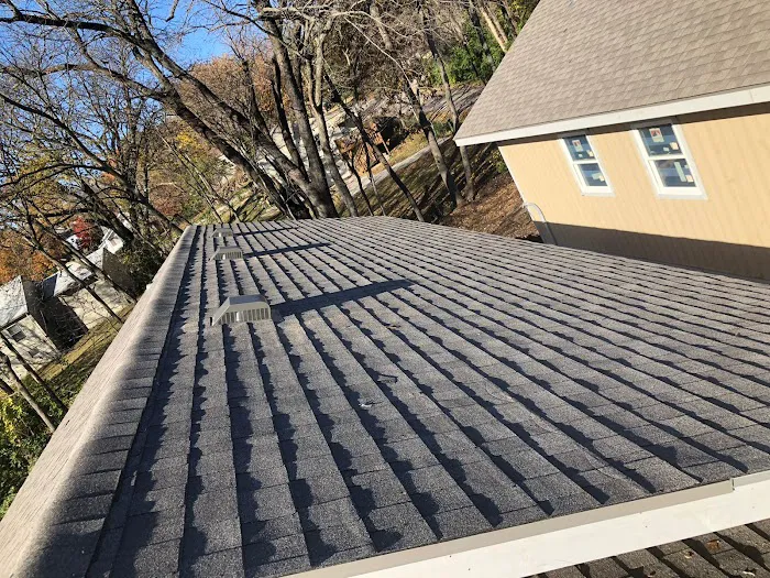 Palacios Roof Repair llc Picture 7