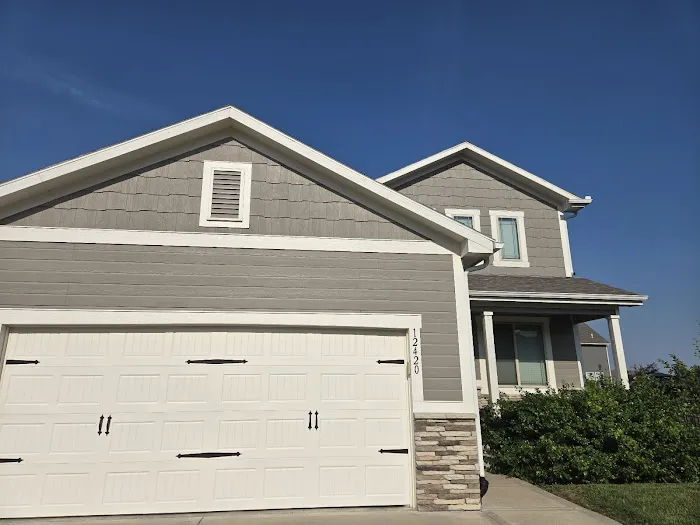 Shamrock Roofing & Construction Lee's Summit Picture 8