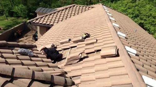 Midwest Roofing Picture 1
