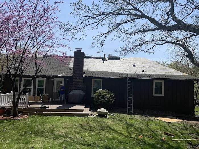 BHI ROOFING LLC Picture 1