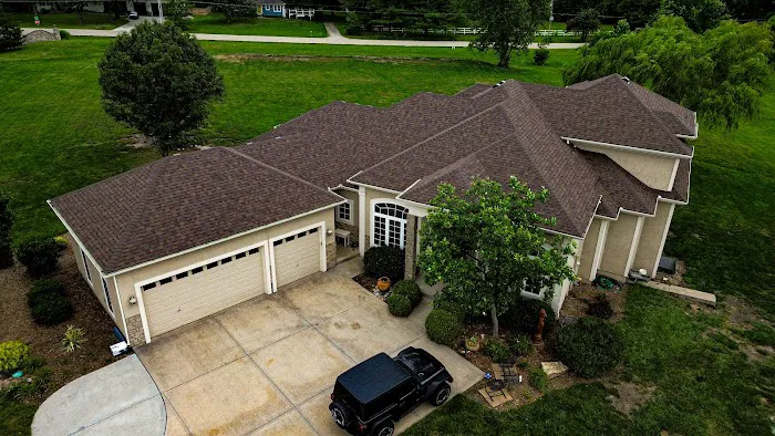 AKC Pros Roofing, Gutters, Siding & Insulation Picture 5