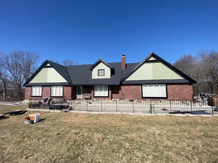 Pro Roofers LLC Picture 1