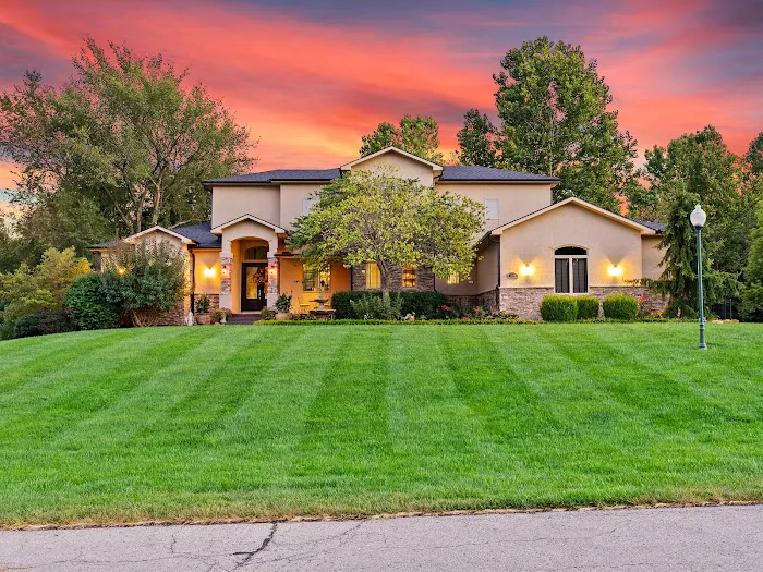 Pro Roofers LLC Picture 3